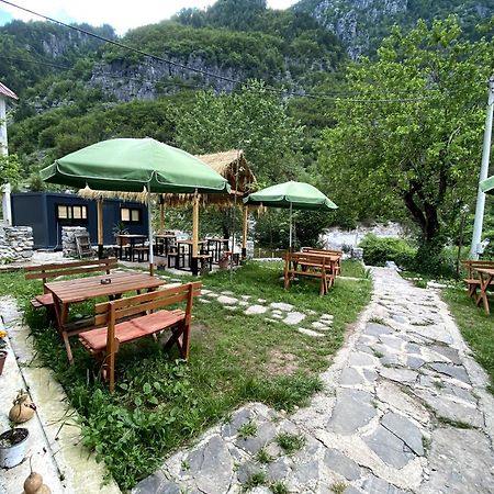 Guesthouse Kujtimi Theth Bagian luar foto