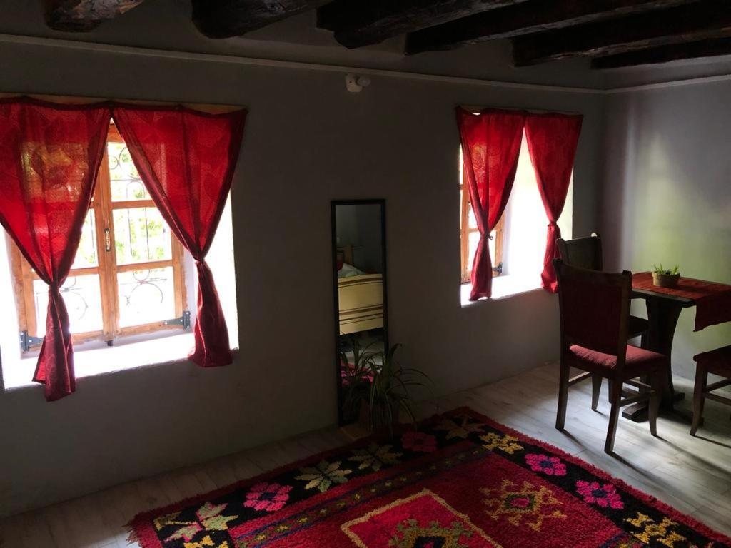 Guesthouse Kujtimi Theth Bagian luar foto