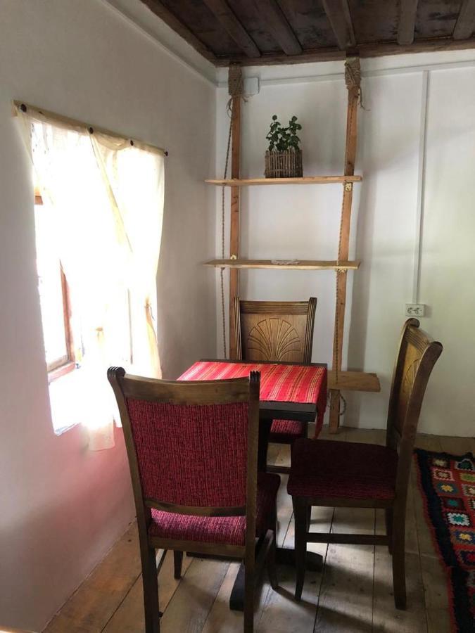 Guesthouse Kujtimi Theth Bagian luar foto