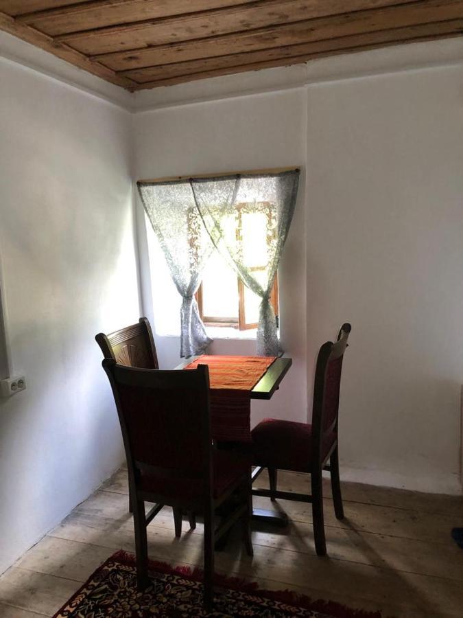 Guesthouse Kujtimi Theth Bagian luar foto